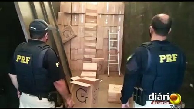 PRF na Paraíba apreende carreta que transportava carga de cigarros contrabandeados avaliada em R$ 63 mil