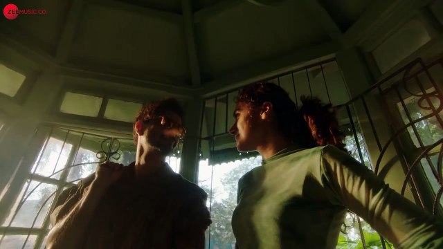 Beqaraar - Looop Lapeta | Taapsee Pannu & Tahir Raj Bhasin | Ronkini G & Raghav K | Santanu G