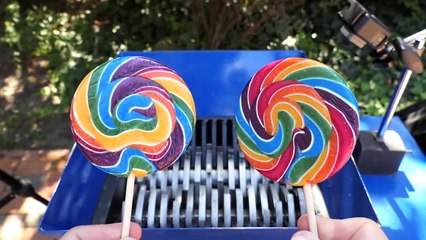 SHREDDING GIANT BALLOON!