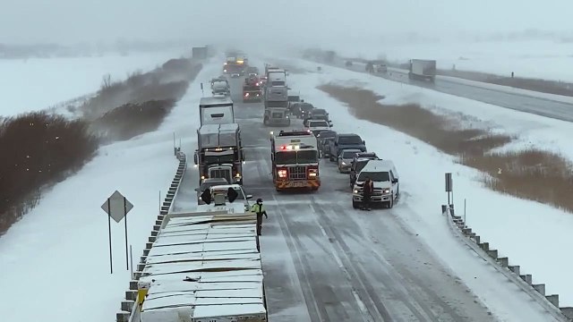 Carambolage sur l'A30 (Le Reflet - Érick Rivest)