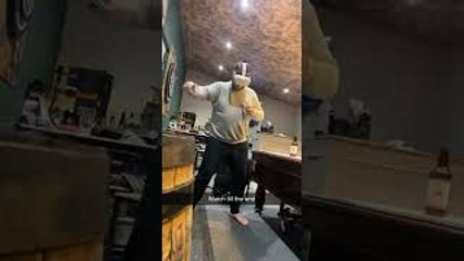 Enthusiastic VR Player Makes a Painful Mistake