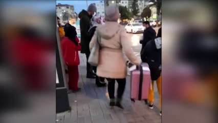 Sözde 'hayvansever' özde 'insanlık düşmanı' paylaşımlar! Köpek saldırısından çocuğunu koruyan anneyi hedef aldılar!