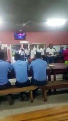 Como parte de una tradición dejan "Pelones" a estudiantes de primer ingreso de la UNA