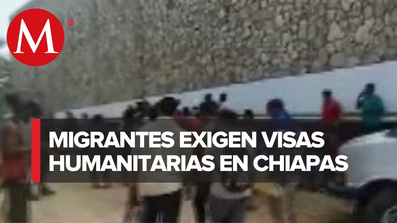 Migrantes se vuelven a manifestar y bloquean la carretera federal en Palenque