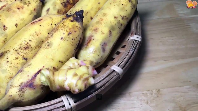 Cách Làm Mứt Chuối Dẻo Đỏ Rực Óng Mật Thơm Ngon