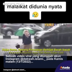 Bagaikan Malaikat di Dunia Nyata, Perbuatan Perempuan ke Pengemis Jalanan Bikin Haru Warganet