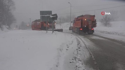 Bolu Dağı'nda kar ve sis etkili oluyor