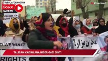 Taliban, protestocu kadınların yüzüne biber gazı sıktı