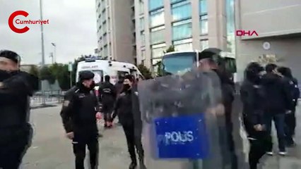 Son dakika | İstanbul'da adliye önünde polise bıçaklı saldırı
