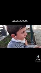 Mateo, el niño que se ha hecho viral por su reacción al enterarse de que se tiene que vacunar más veces