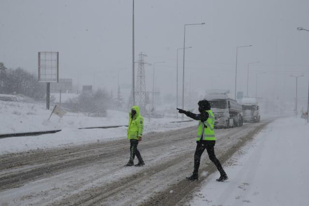 Bolu Dağı'nda ağır tonajlı araç geçişine izin verilmiyor