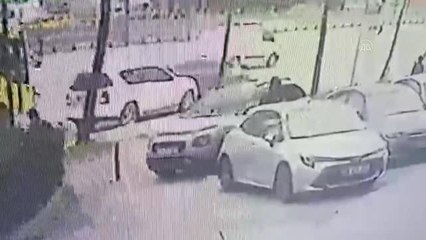 Bankaya para yatırmaya giden yabancı uyruklu kişinin çantası gasbedildi