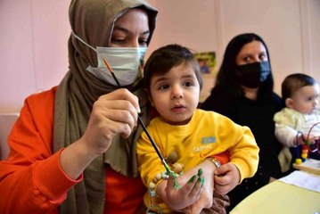 Tuzla'da bebekler yarıştı, anneler izledi