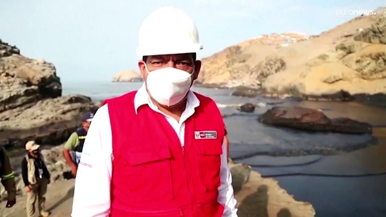 Nach Tsunami durch Vulkanausbruch: Ölteppich bedroht Küste vor Lima