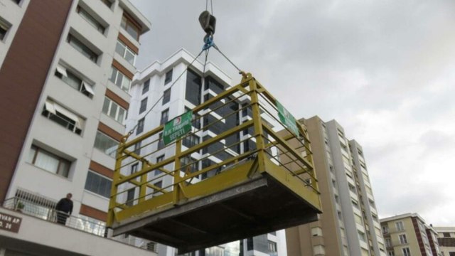 Metro inşaatında korkunç kaza! 25 metreden yere çakıldı!