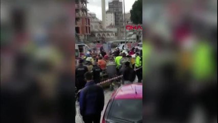 METRO İNŞAATINDA KULLANDIĞI İŞ MAKİNESİ İLE BİRLİKTE 25 METREDEN DÜŞTÜ