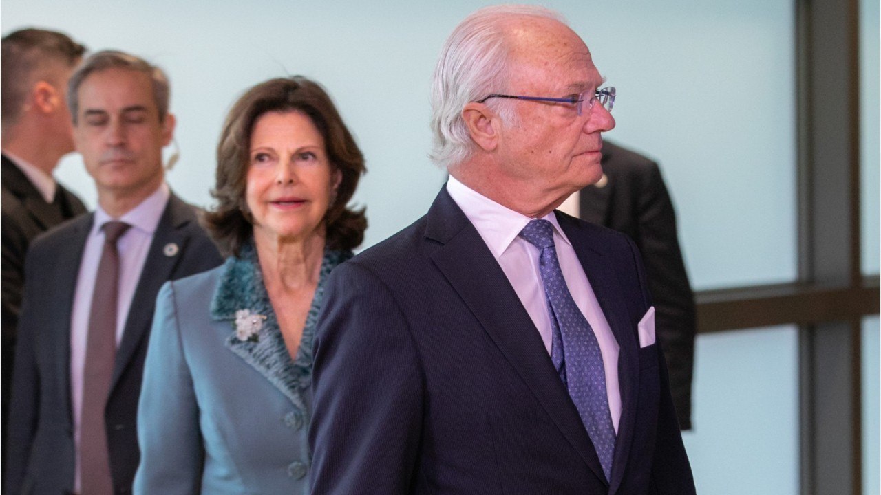 GALA VIDÉO - Coup de théâtre ! Le roi Carl XVI Gustaf de Suède et la reine Silvia testés positifs au Covid-19