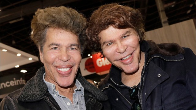 GALA VIDÉO - Igor et Grichka Bogdanoff : pourquoi ils ne voulaient pas se faire vacciner contre le Covid-19