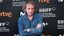 GALA VIDÉO - Michel Houellebecq : ces photos érotiques de sa femme qui ont fait grand bruit