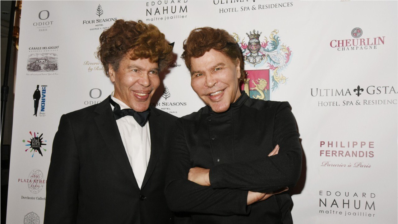 GALA VIDÉO - Igor et Grichka Bogdanoff : escroquerie, diplômes… Leur carrière controversée