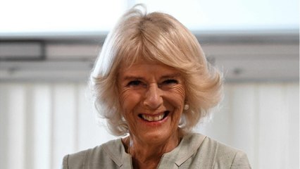 GALA VIDEO - Camilla Parker Bowles : découvrez quels cadeaux elle a offerts à ses petits-enfants