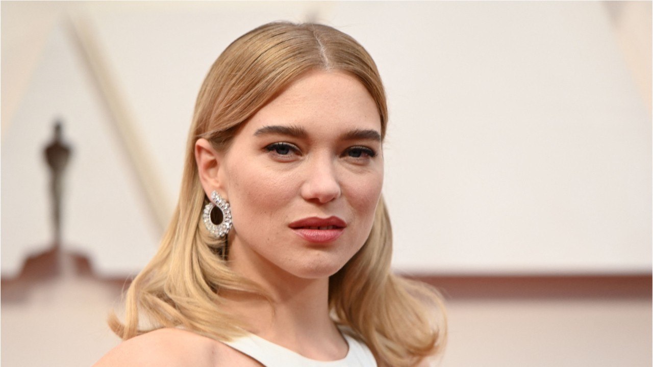 GALA VIDEO - Léa Seydoux « réprimée " à l’école : « Si j’avais pu, j’aurais arrêté à 12 ans "