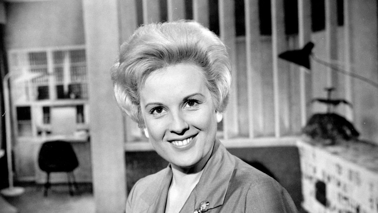 GALA VIDEO - Le jour où François Mitterrand s'est échappé de son stalag pour retrouver son grand amour Catherine Langeais