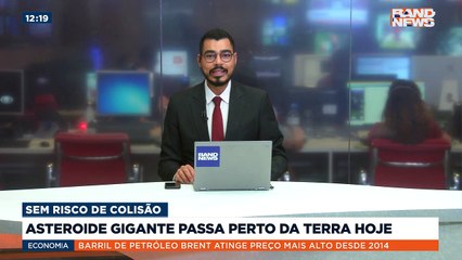 Download Video: Olhe para cima: Um asteroide gigantesco passa perto da Terra hoje. O alerta é da Nasa, mas os astrônomos garantem que não há nenhum risco de colisão com o planeta.Saiba mais em youtube.com.br/bandjornalismo