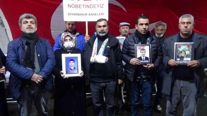 HDP önünde evlat nöbeti tutan ailelere saldırı iddiası