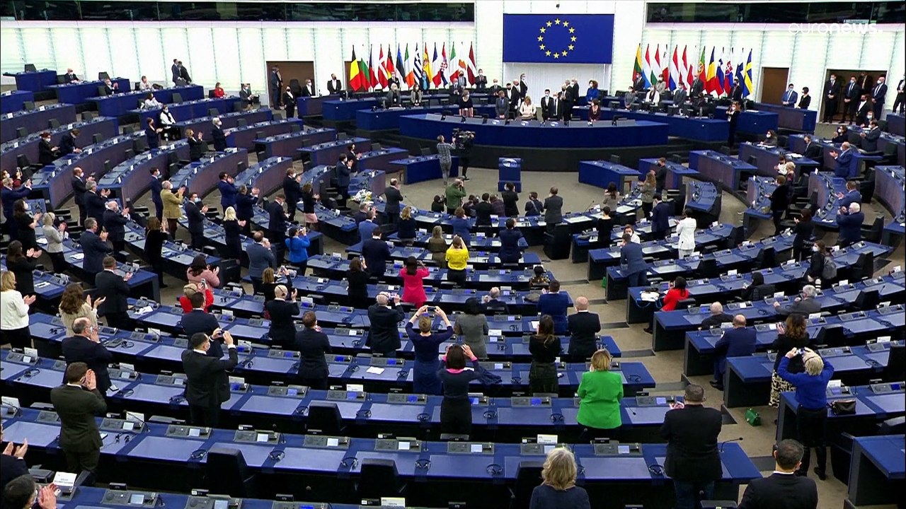 Roberta Metsola: 'Wir müssen jetzt etwas Stärkeres schaffen'