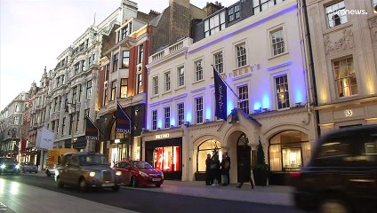 Julien Drach expose ses photos au milieu des marbres à Londres