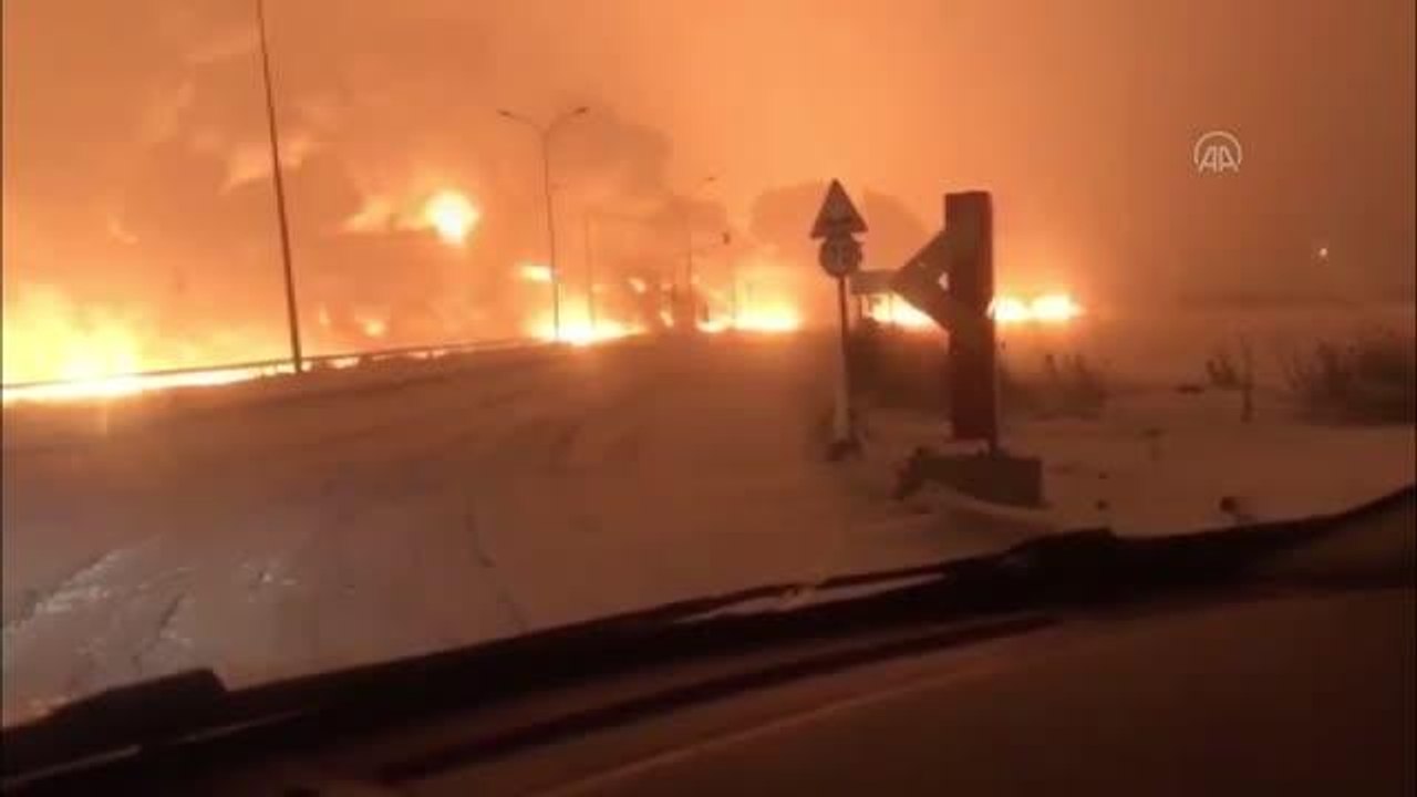 KAHRAMANMARAŞ - Boru hattındaki patlama Gaziantep-Kahramanmaraş arasındaki ulaşımı durdurdu (4)