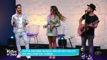 Catia conversa com os integrantes da banda Melim sobre intimidades, fãs e muito mais, além de cantarem as mais pedidas.Confira!