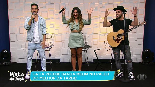 Banda Melim responde perguntas dos fãs e faz revelações sobre a vida amorosa.Confira!