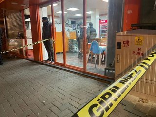 Son dakika haber! İZMİR'DE RESTORANA SİLAHLI SALDIRI; 2 YARALI