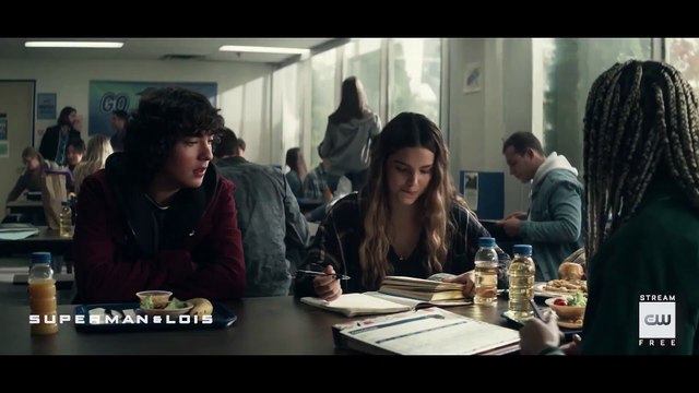 Superman & Lois 2x02 Sneak Peek The Ties That Bind (2022) Tyler Hoechlin superhero series