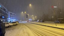 Düzce'de kar yağışı gece saatlerinde etkili oluyor