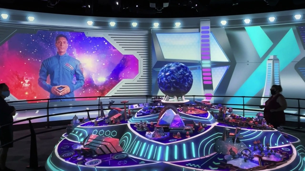 Disney’s Epcot Park - World Showcase - Ratatouille Ride :)