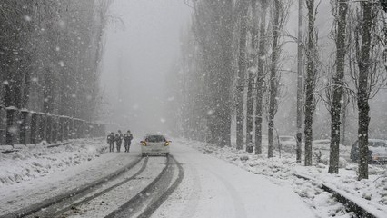 100 News: Snowfall on hills, cold waves dropped temperature