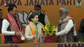 Mulayam Singh Yadav's daughter-in-law Aparna Yadav joins BJP ahead of UP polls