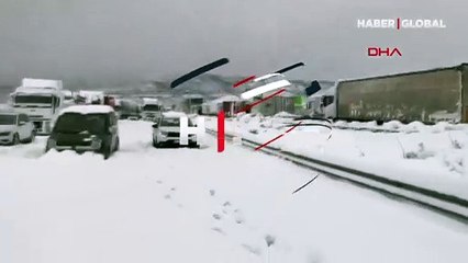 Son Dakika! TAG Otoyolu'nda ulaşım sağlanamıyor! Binlerce kişi mahsur kaldı!