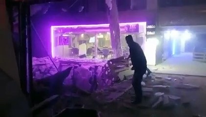 فيديو جديد لانهيار اسقف عمارة في عمان -