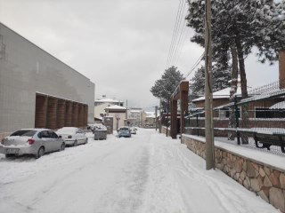 Balıkesir ve Bilecik'te kar yağışı etkili oluyor (2)