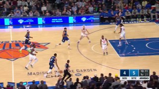 CLEAN: No-look pass sets up Towns slam