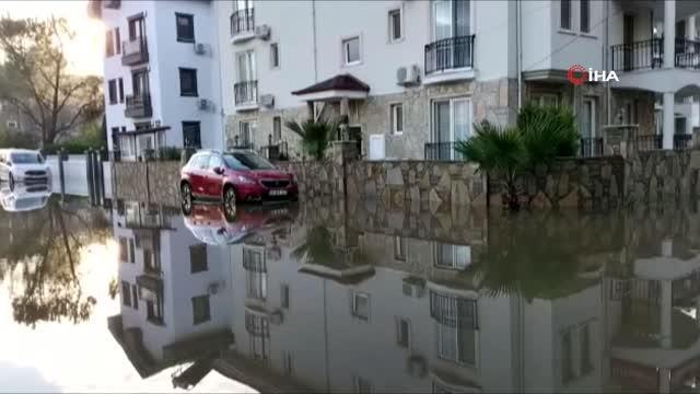 Köyceğiz Gölü'nden taşan sular geriye çekilmeye başladı