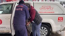 Son dakika haberi... GAZİANTEP - Kar nedeniyle hastaneye gidemeyen vatandaşların yardımına itfaiye ekipleri yetişti