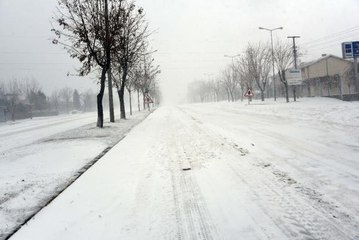 ŞANLIURFA'DA 645 MAHALLE YOLU ULAŞIMA KAPANDI