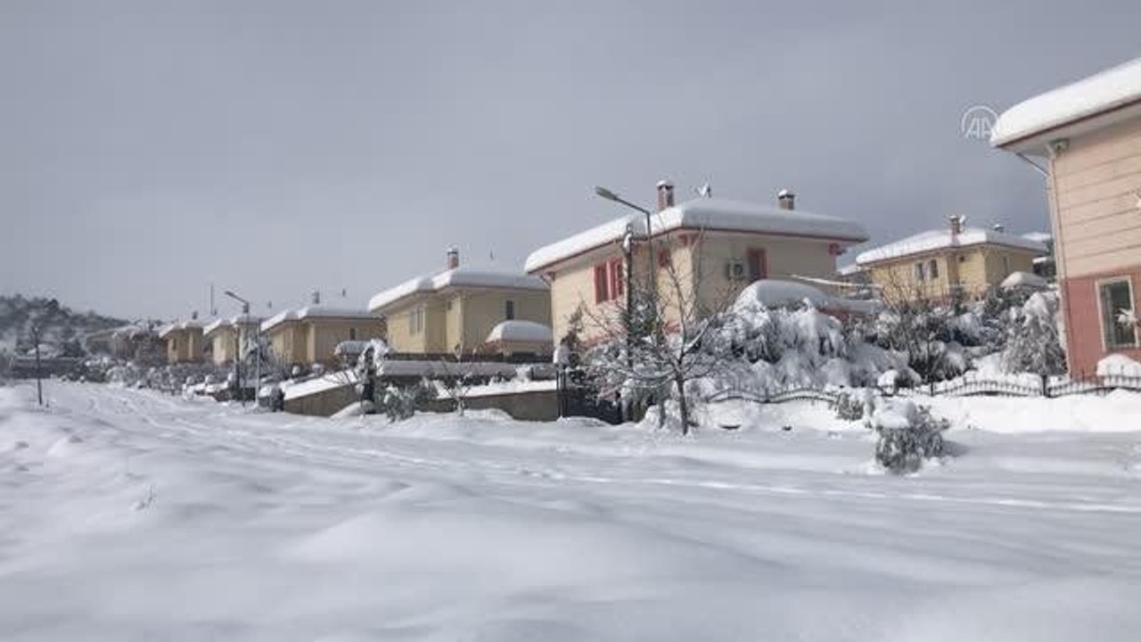 KAHRAMANMARAŞ - Kar kalınlığı 55 santimetre olarak ölçüldü