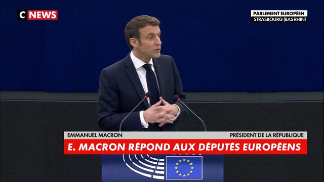 Emmanuel Macron : «Un drapeau européen flotte à la place de rien, j’en suis fier»