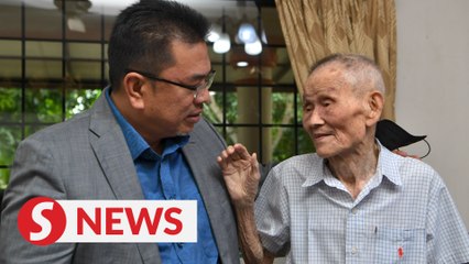 Centenarian father of Soh Chin Aun receives special visitor for early CNY meeting